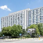 Labo Apartment Zelazna Brama